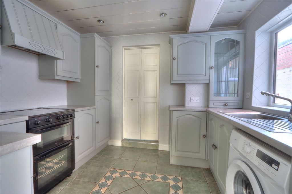 Property photo 3 of 10 Picture No. 06