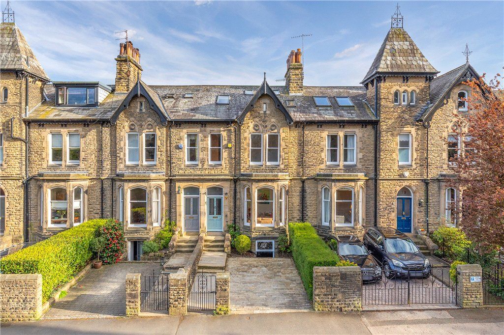 Property photo 1 of 18 Front External