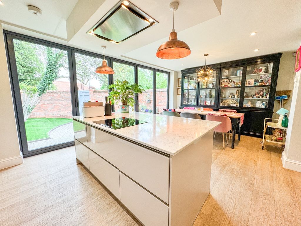 Property photo 3 of 35 4186723