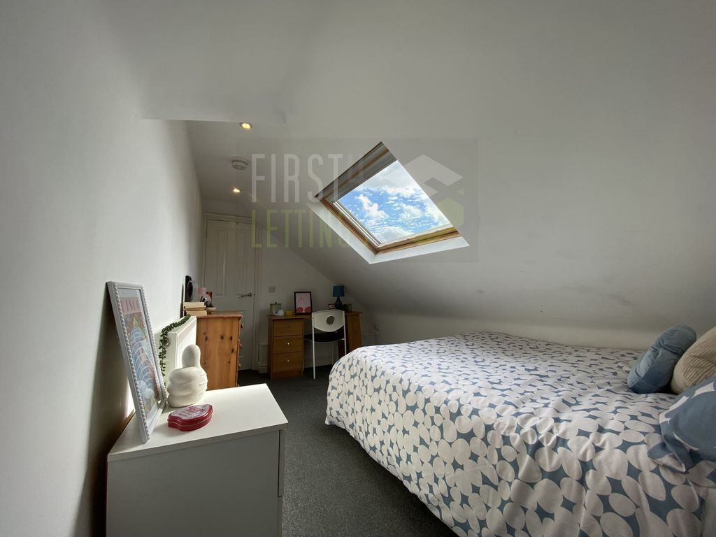 Property photo 3 of 15 Photo 17