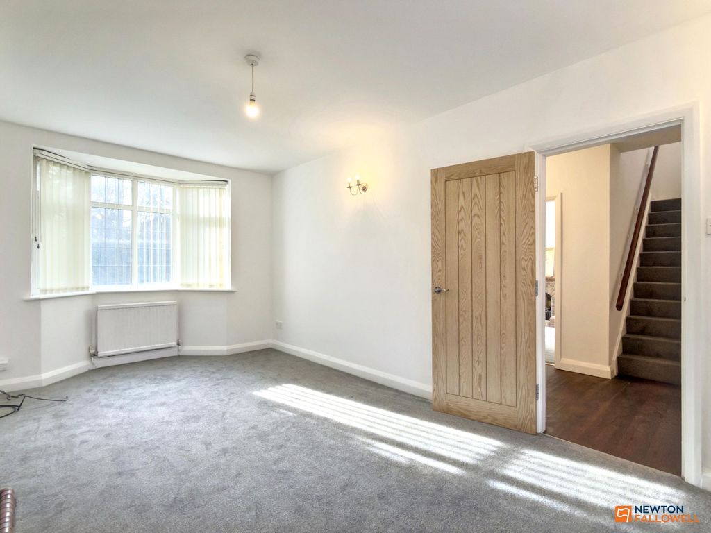 Property photo 3 of 32