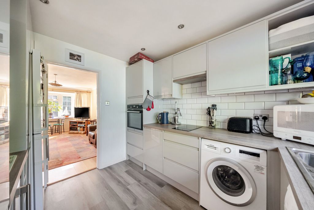 Property photo 3 of 17 1446716-6-69Ef25A...