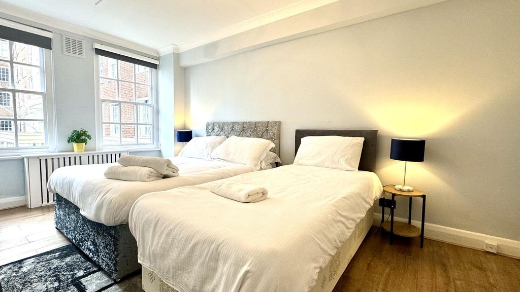 Property photo 3 of 11 Bedroom 1