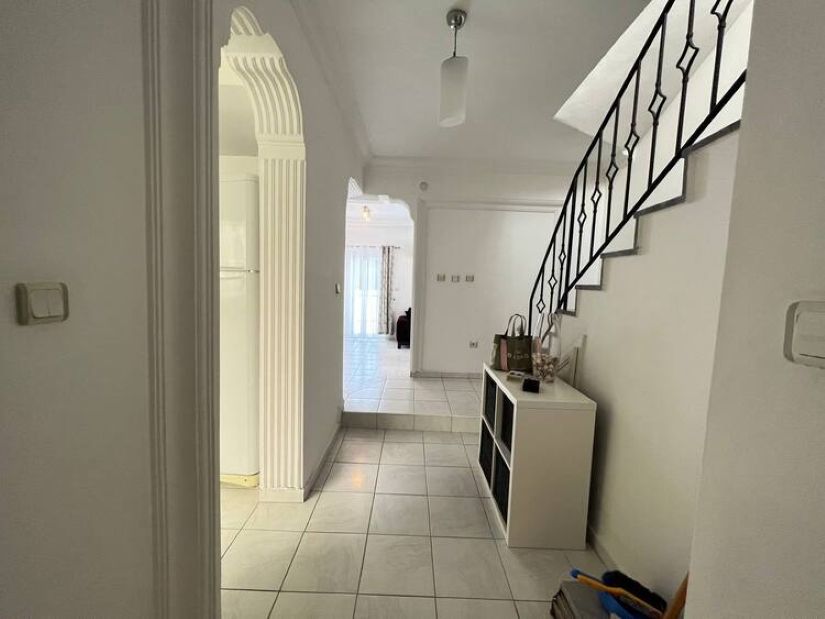 Property photo 3 of 26 Delightful Triplex Villa In For Sale In Belek - Entrance Hallway