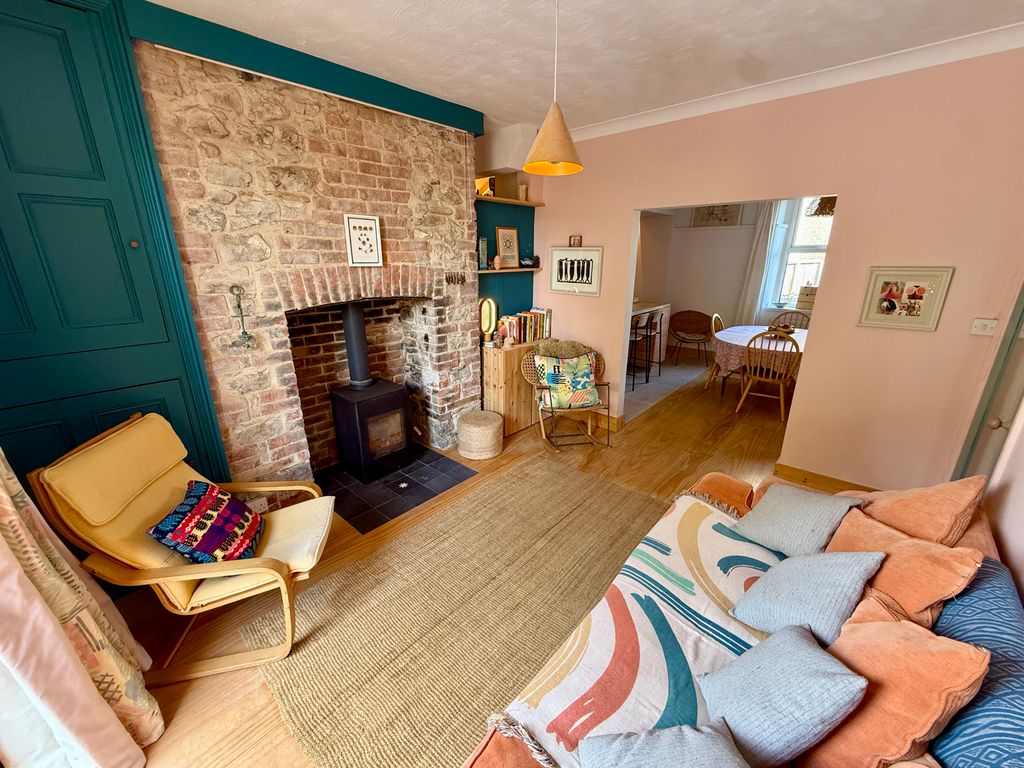 Property photo 2 of 37