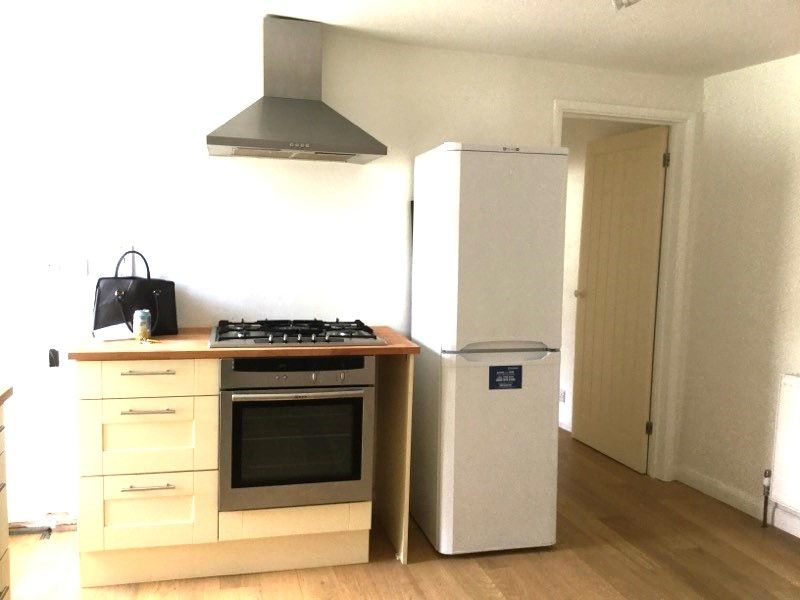 Property photo 2 of 6 Kitchen