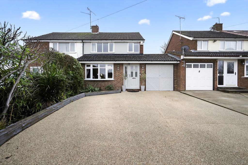 Property photo 1 of 26