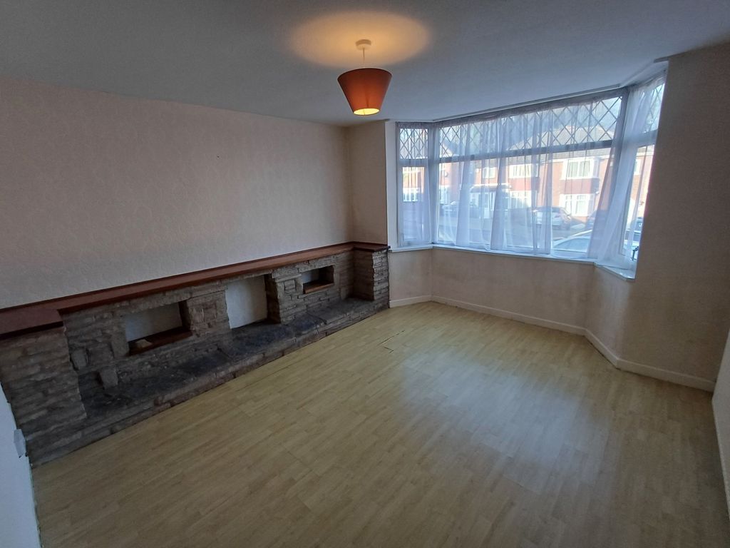 Property photo 3 of 11 Picture No. 14