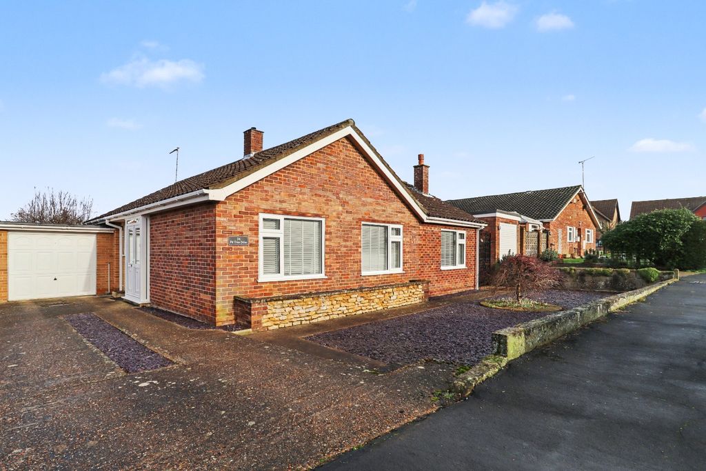 Property photo 1 of 20 4822700