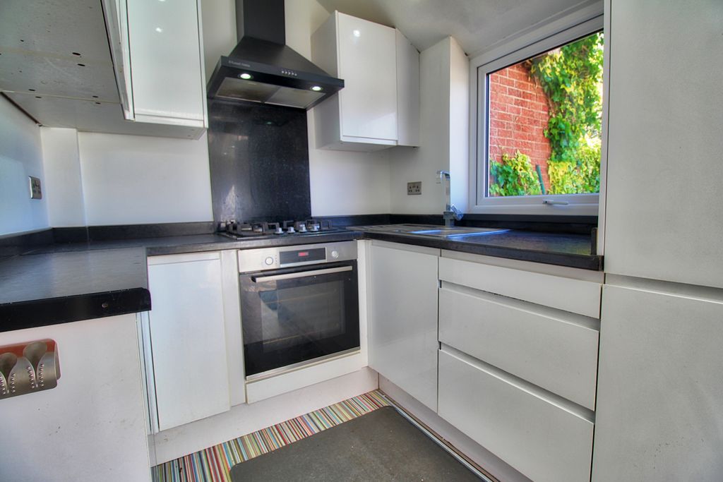 Property photo 3 of 17 Img_3407