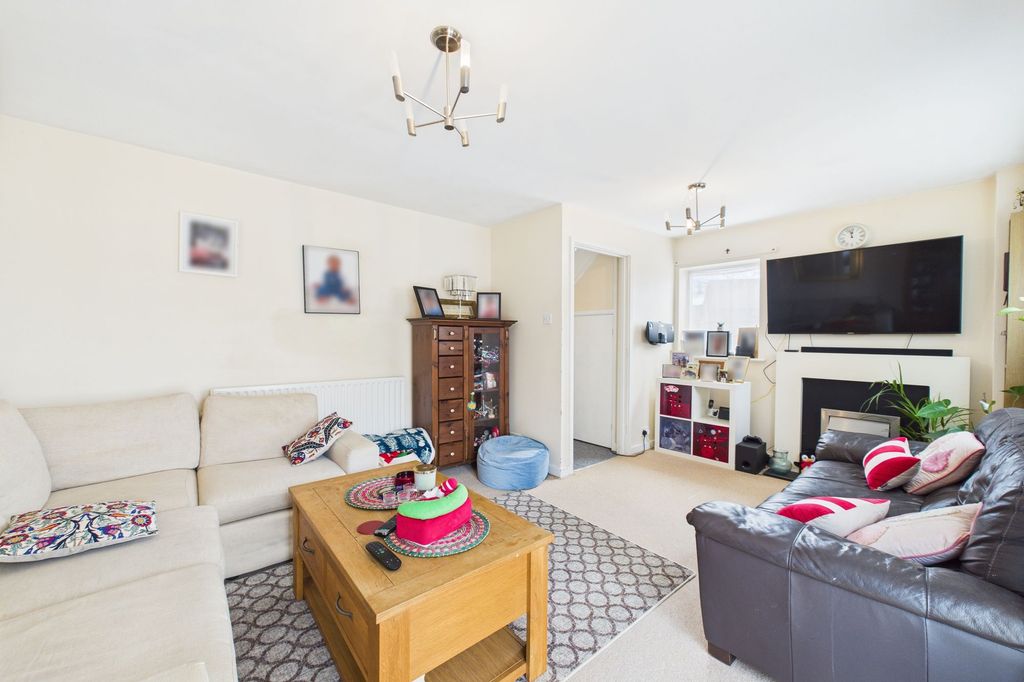 Property photo 2 of 14