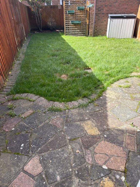 Property photo 2 of 7 Garden