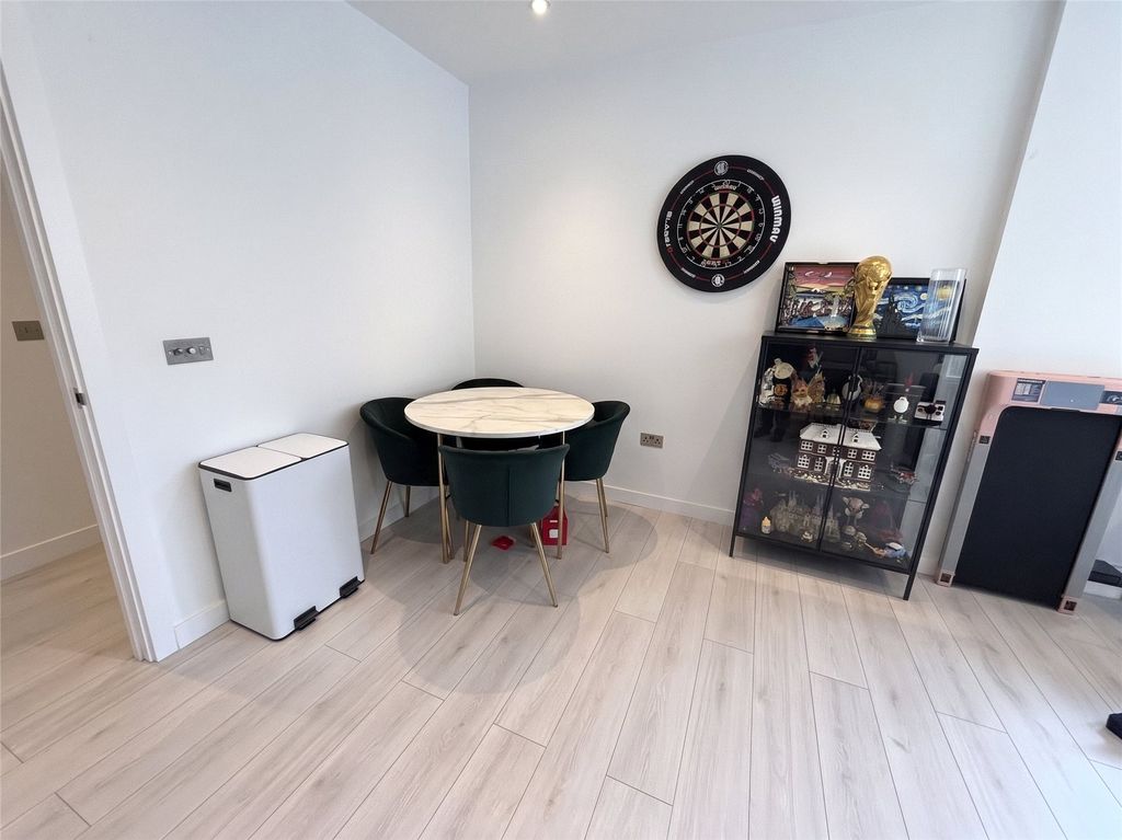 Property photo 3 of 13 Picture No. 08