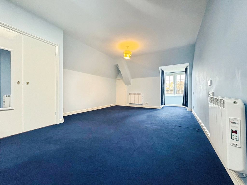 Property photo 2 of 15 Picture No. 17