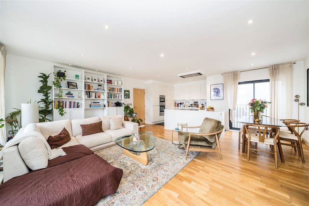 Property photo 3 of 11