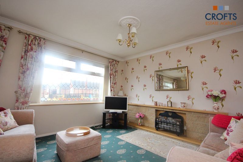 Property photo 3 of 12 Lounge