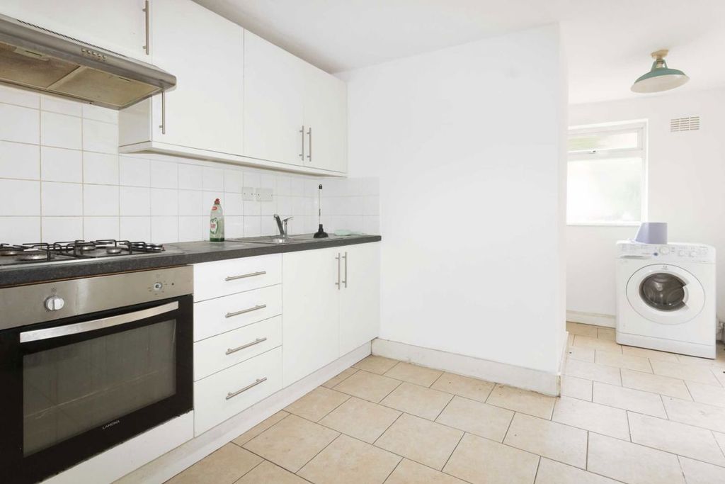 Property photo 3 of 4