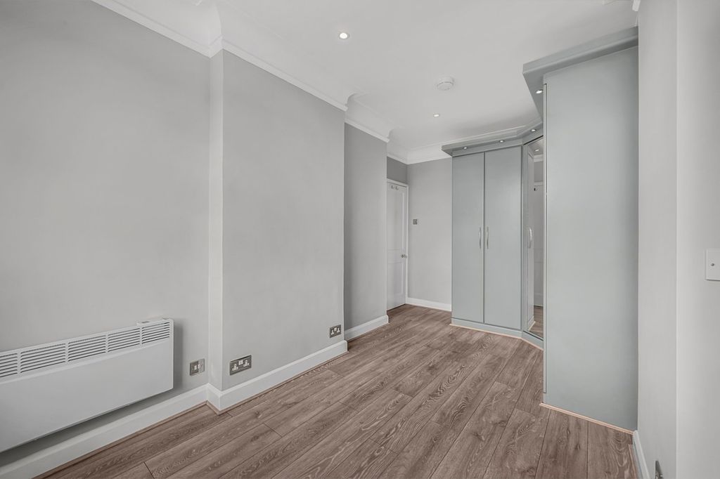 Property photo 2 of 13 Picture No. 01