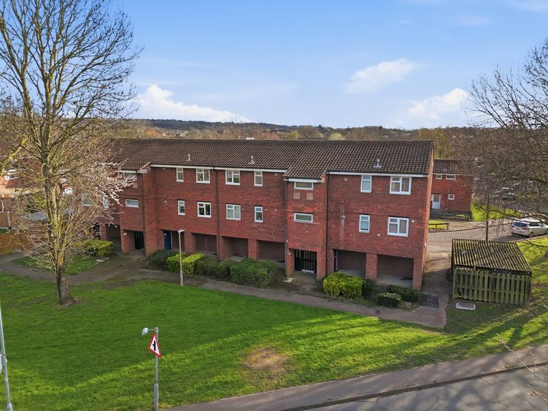 Property photo 1 of 12 Photo 4