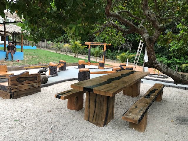 Property photo 2 of 27