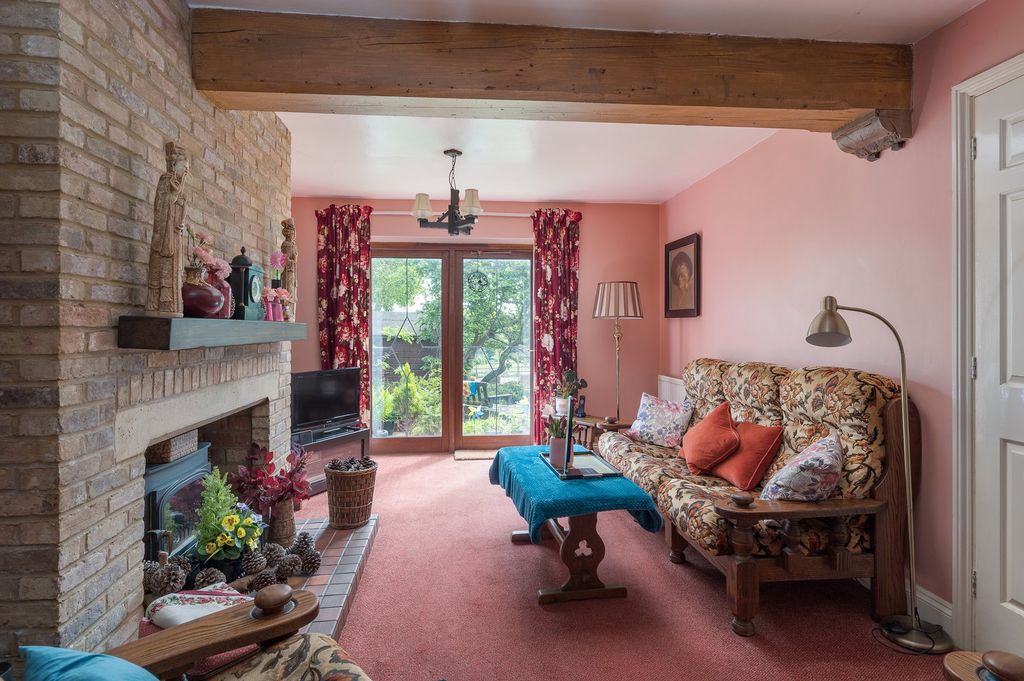 Property photo 3 of 18