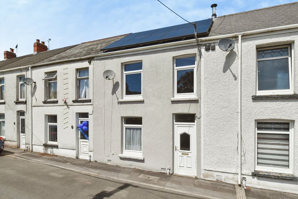 Property photo 1 of 18 Pbox-Img.Jpg