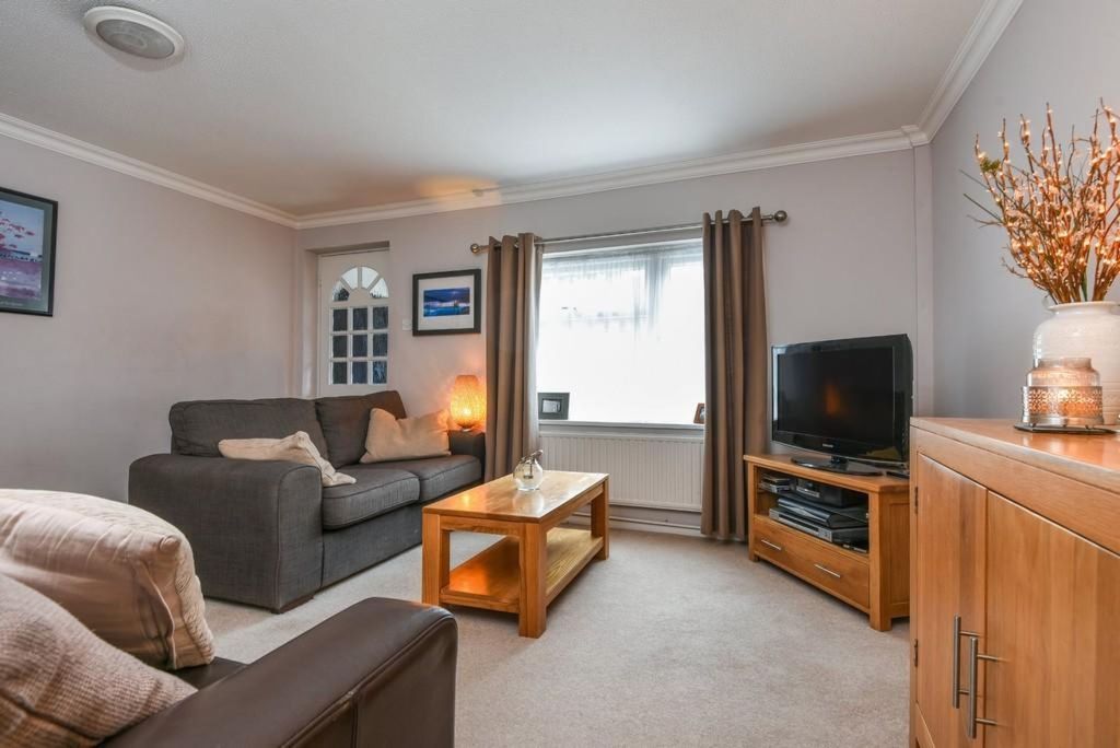 Property photo 1 of 5