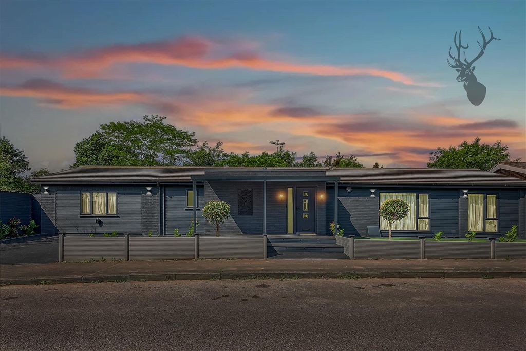 Property photo 1 of 33