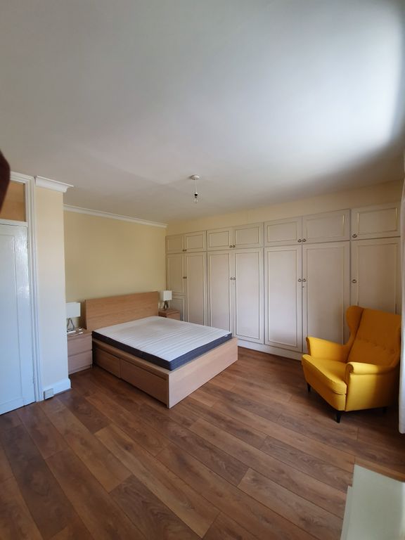 Property photo 3 of 25