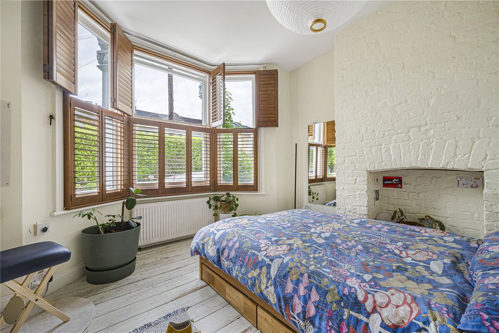 Property photo 2 of 17 Picture No. 01