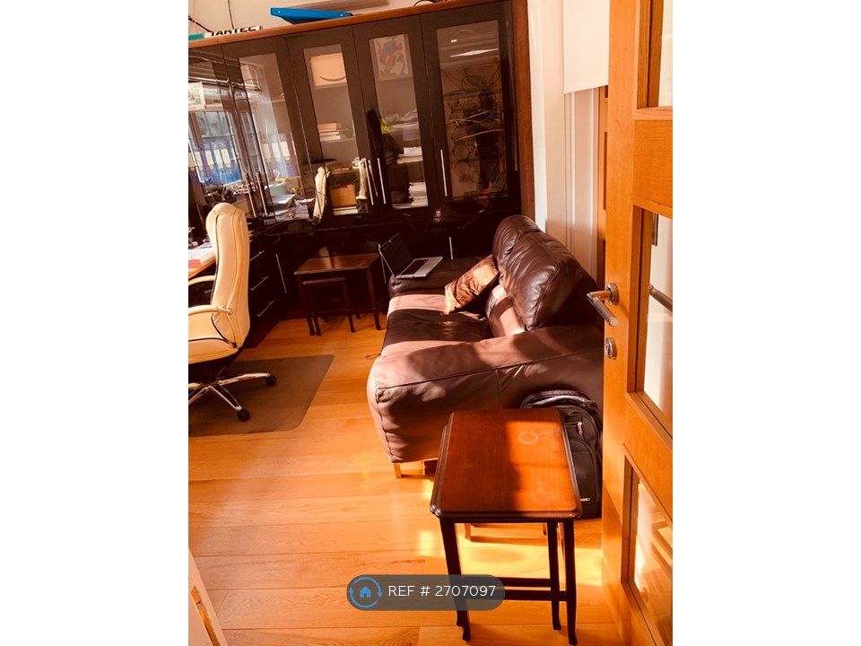 Property photo 2 of 17 Study