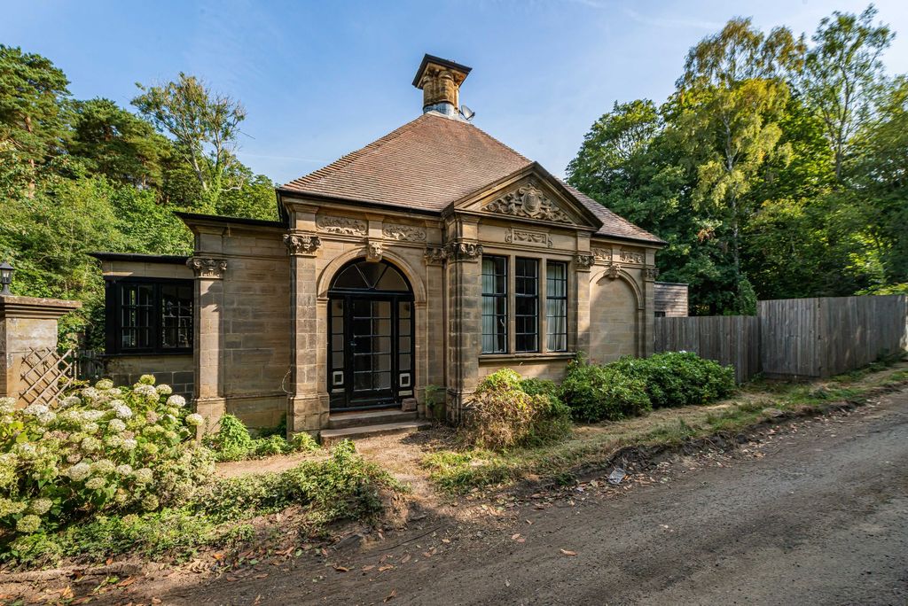 Property photo 2 of 26 Classically Inspired