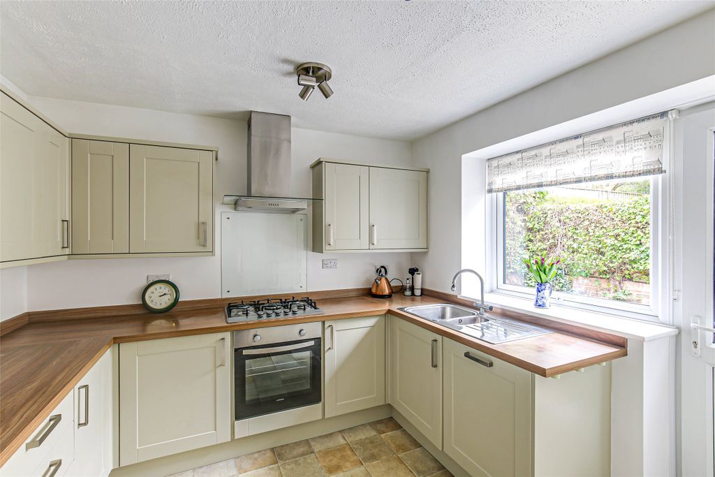 Property photo 2 of 17 Picture No. 14