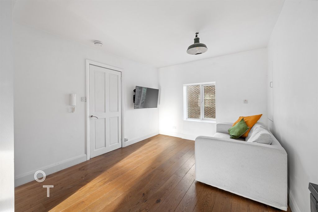 Property photo 2 of 8 Living Room Area