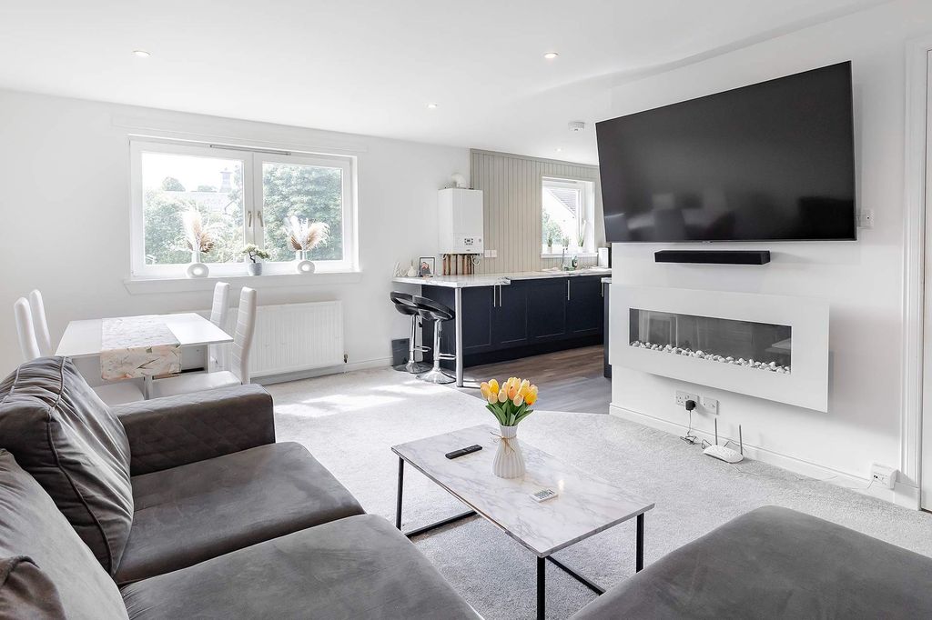 Additional image 3 of 2 bed flat for saleBaron's Hill Court, Linlithgow EH49
