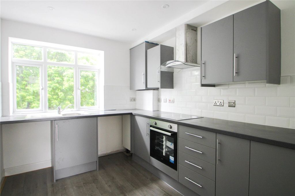 Property photo 1 of 13 Picture No. 05