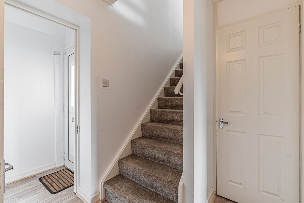 Property photo 3 of 29