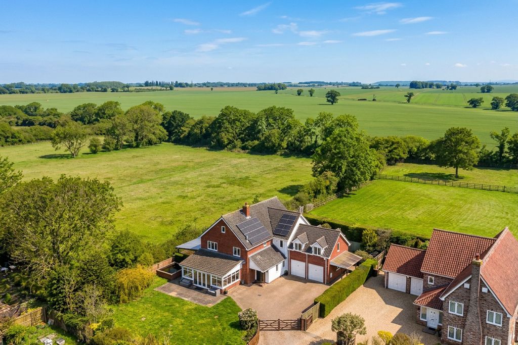 Property photo 1 of 41