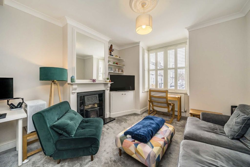 Property photo 3 of 8