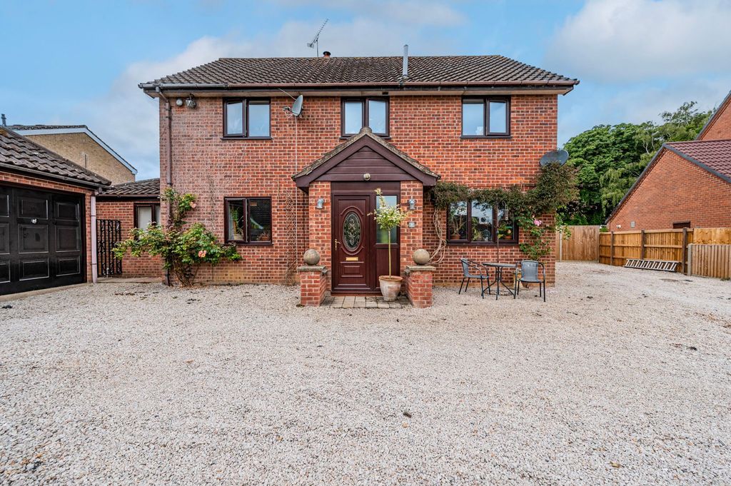 Property photo 1 of 24