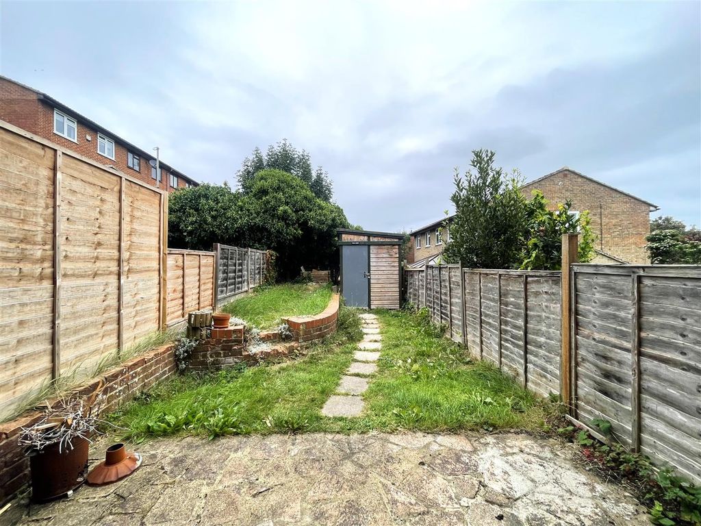 Property photo 3 of 7