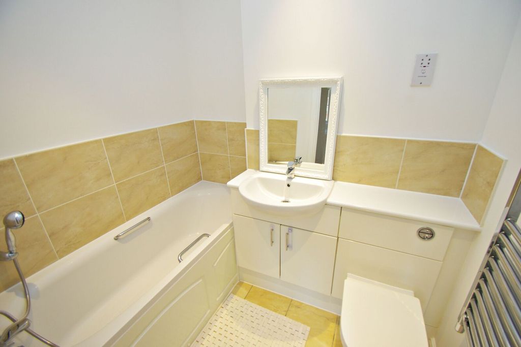 Property photo 2 of 7