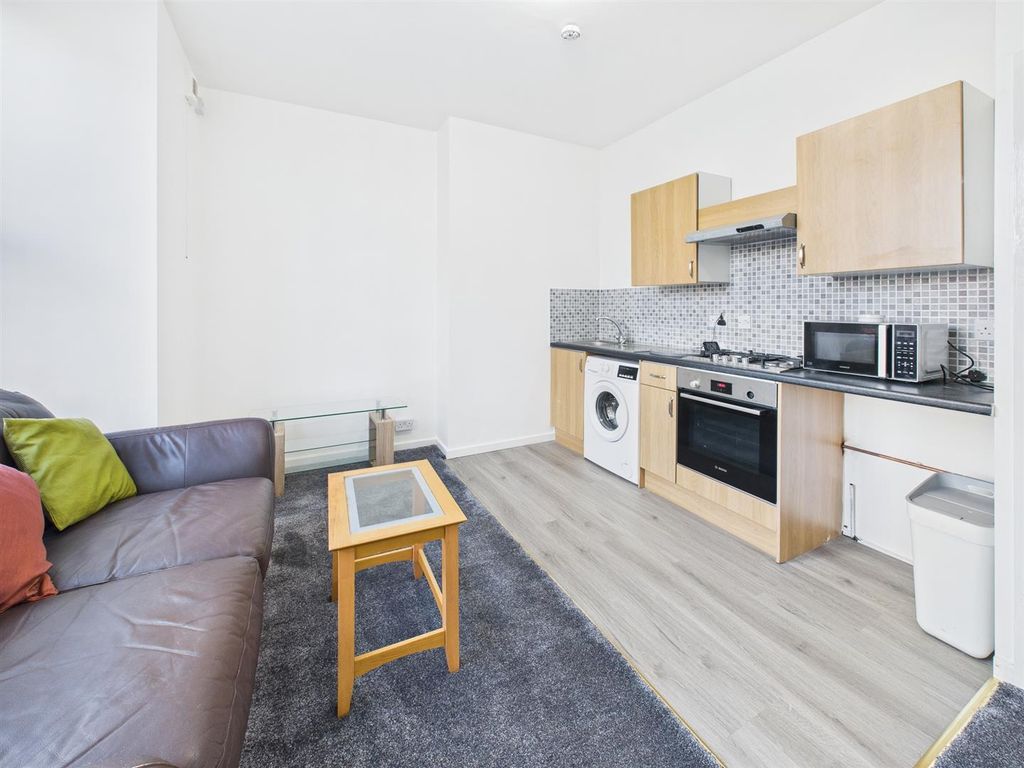 Property photo 3 of 15 Cam03604G0-Pr0220-Still002.Jpg