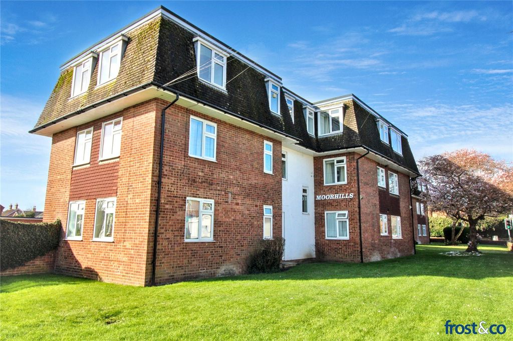 Property photo 1 of 8 Grenville Road