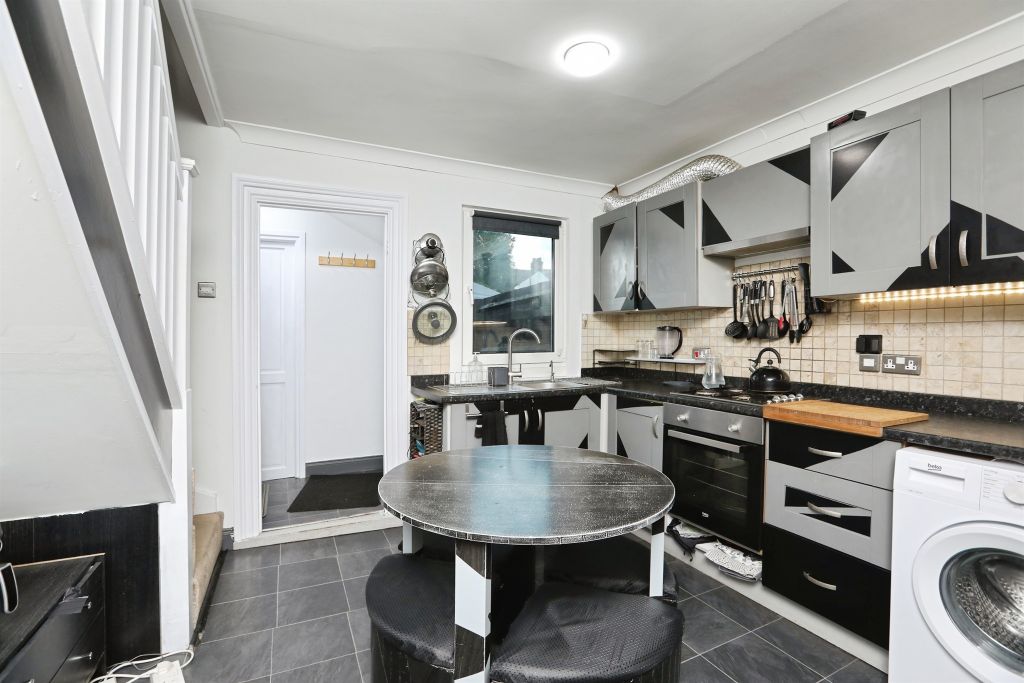 Property photo 3 of 14