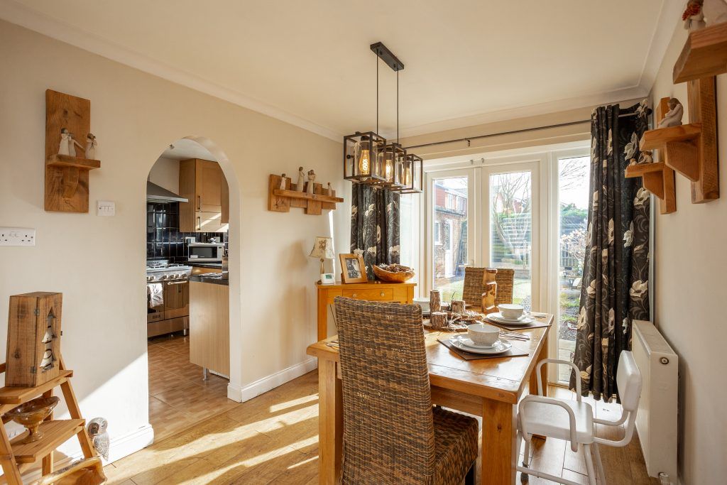 Property photo 2 of 28