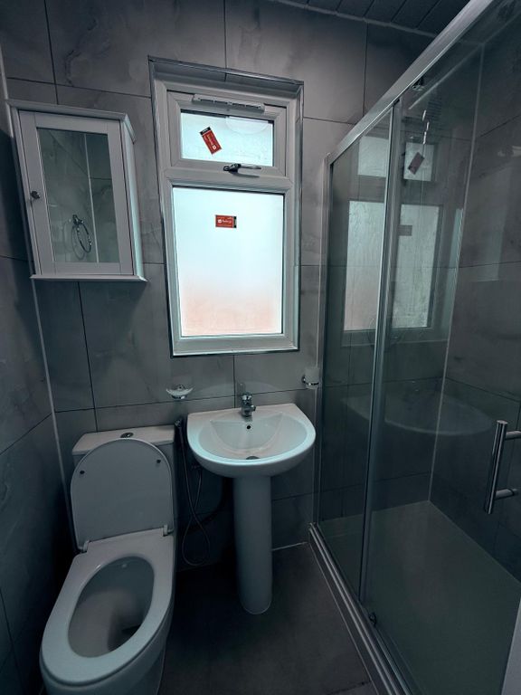 Property photo 1 of 11 Four Bedroom House Two Bathrooms Ideal For Working Families- Ilford