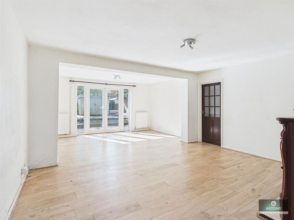 Property photo 1 of 13 Lounge/Dining Room