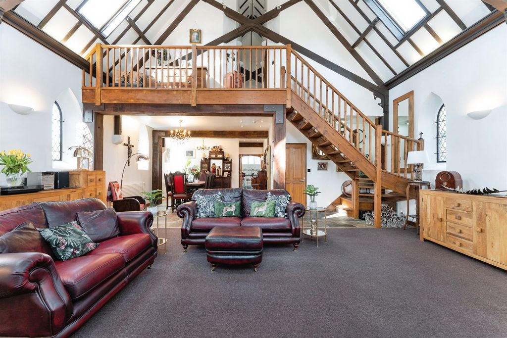 Property photo 2 of 19