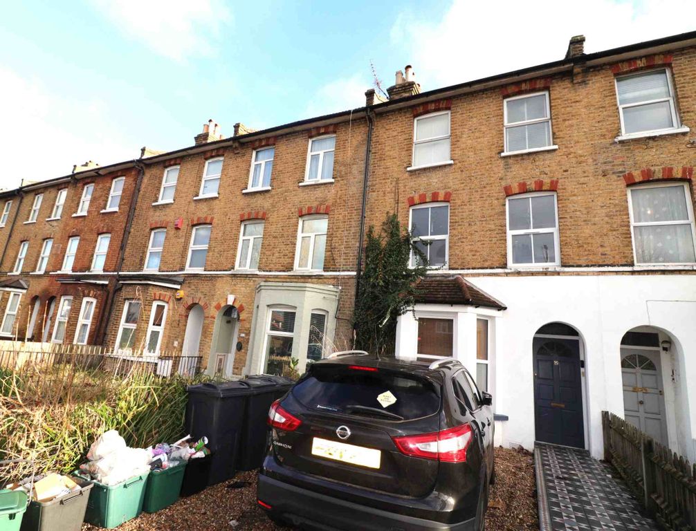 Property photo 3 of 6